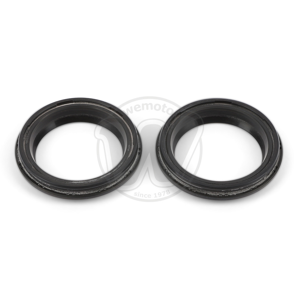 0PR8389_ad1459 two.jpg